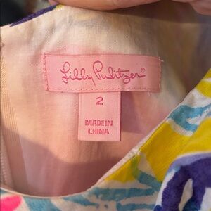 Lilly Pulitzer- Vibrant Floral Sleeveless Dress